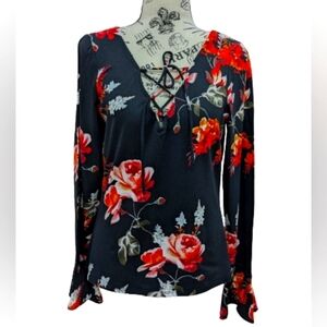 GUESS Women's Kayleen top garden print black size L